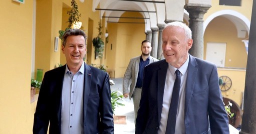 Hochverdiente Auszeichnung f&uuml;r Bernard Sadovnik